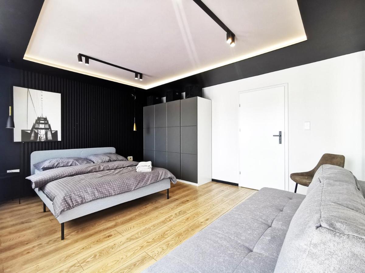 Gliniana Apartment ~ Self Check-In 24H ~ Lift Breslavia Esterno foto