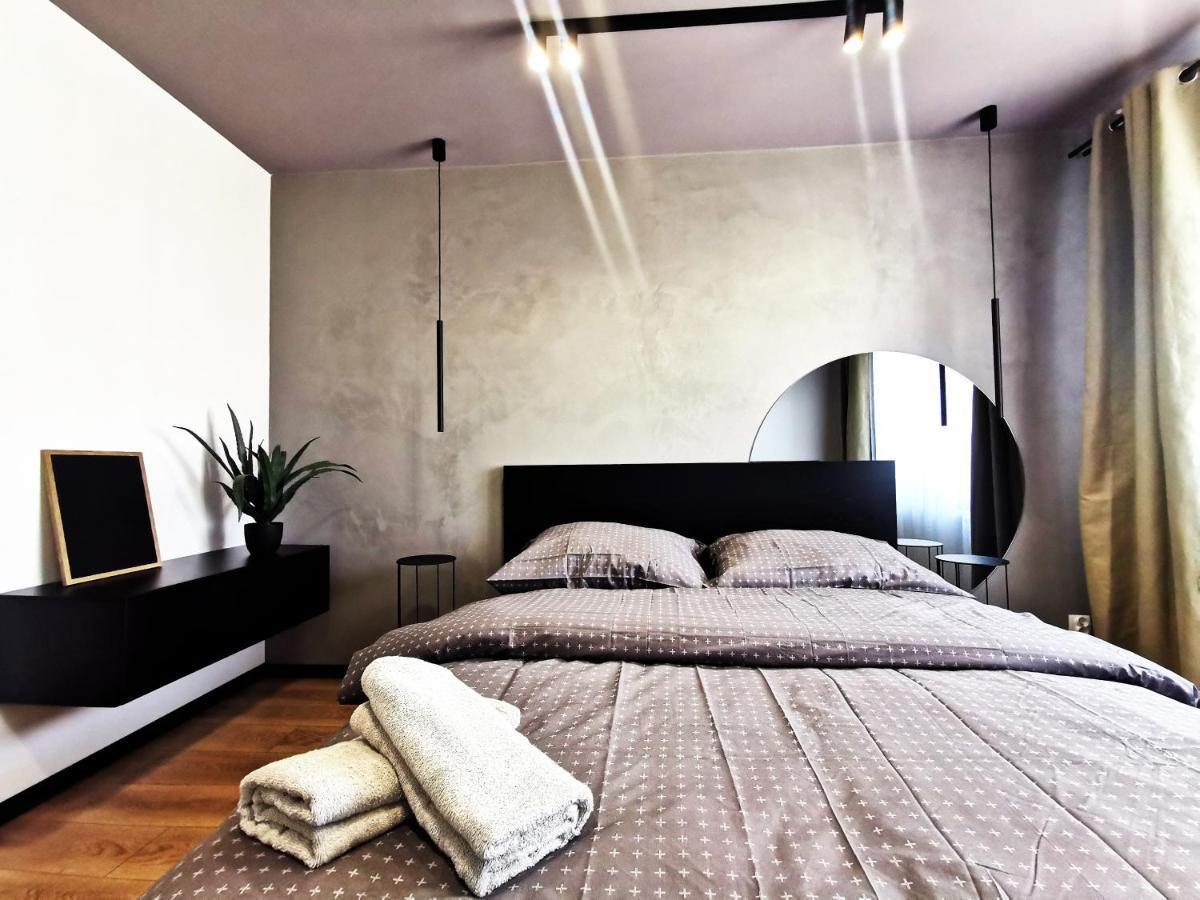 Gliniana Apartment ~ Self Check-In 24H ~ Lift Breslavia Esterno foto